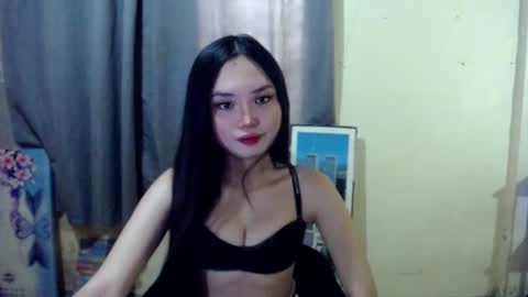 Snapshot of sweetlove_helaxxx chatting on 06-15-26, 01:30 sweetlove_helaxxx online show from 06-15-26, 01:30