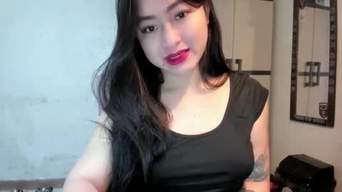 Snapshot of sweetlovepinay04 chatting on 12-08-24, 04:07 Zoe online show from 12-08-24, 04:07