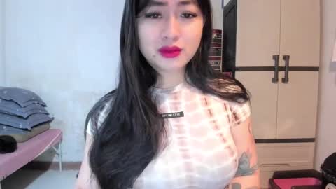 Snapshot of sweetlovepinay04 chatting on 02-20-25, 01:57 Zoe online show from 02-20-25, 01:57