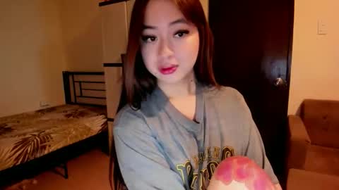 Zoe online show from 10-24-25, 02:41