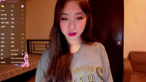 Zoe online show from 11-09-25, 01:59