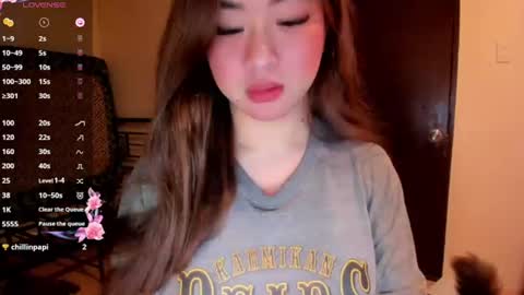 Snapshot of sweetlovepinay04 chatting on 06-21-26, 05:32 Zoe online show from 06-21-26, 05:32