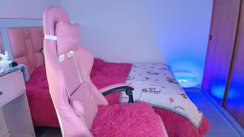 SweetLune online show from 03-07-25, 05:06