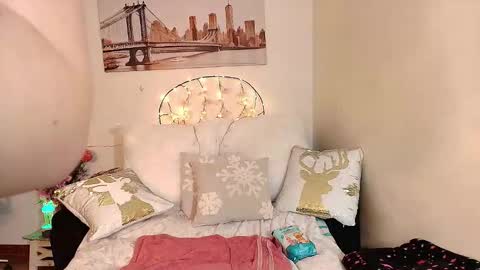 sweetmalory online show from 12-15-25, 04:28