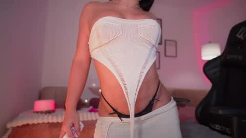 Snapshot of sweetmelii29 chatting on 09-21-25, 12:01 instagram melisabahamon online show from 09-21-25, 12:01