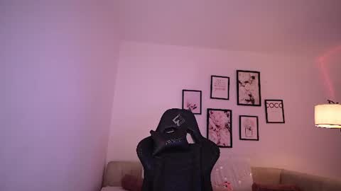 Snapshot of sweetmelii29 chatting on 06-14-26, 02:24 instagram melisabahamon online show from 06-14-26, 02:24