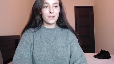 Mia online show from 03-30-26, 01:56