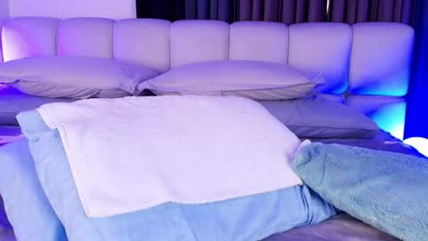 LUNA online show from 04-16-26, 06:19