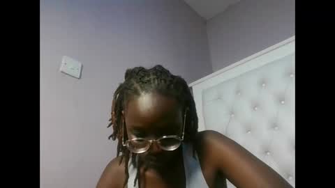 Novah girlie online show from 06-10-26, 05:34