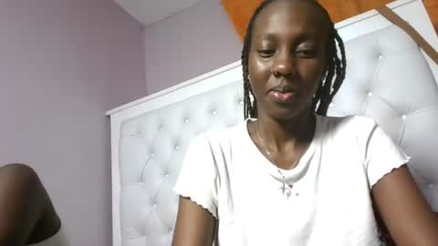 Novah girlie online show from 06-23-26, 11:52