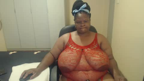 Snapshot of sweetnoziexxx chatting on 02-14-25, 12:25 sweetnoziexxx online show from 02-14-25, 12:25