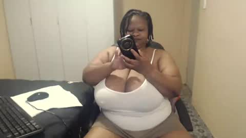 Snapshot of sweetnoziexxx chatting on 10-11-25, 06:34 sweetnoziexxx online show from 10-11-25, 06:34