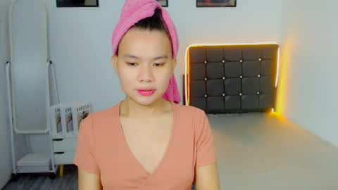 Snapshot of sweetnwildts chatting on 05-31-26, 02:57 Ghena online show from 05-31-26, 02:57