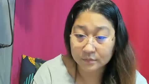 Snapshot of sweetpilipina88 chatting on 02-05-25, 05:09 MIA online show from 02-05-25, 05:09