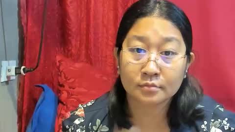 Snapshot of sweetpilipina88 chatting on 02-17-26, 12:18 MIA online show from 02-17-26, 12:18