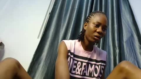 Snapshot of sweetpussy135 chatting on 10-11-25, 07:12 slim ivy online show from 10-11-25, 07:12