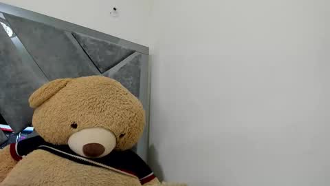 Snapshot of sweetsalome_01 chatting on 11-07-25, 12:05 sweetsalome_01 online show from 11-07-25, 12:05