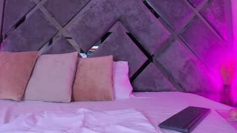 sweetsalome_01 online show from 02-09-26, 01:04