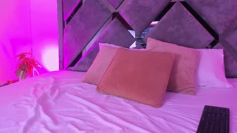 sweetsalome_01 online show from 02-11-26, 12:21