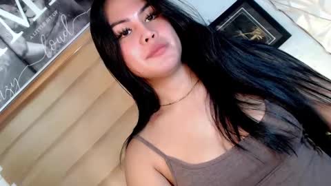 Snapshot of sweetsam14 chatting on 03-07-25, 01:42 sam online show from 03-07-25, 01:42