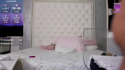 Snapshot of sweetsexangel chatting on 12-04-24, 03:32 Goddess Allysse online show from 12-04-24, 03:32