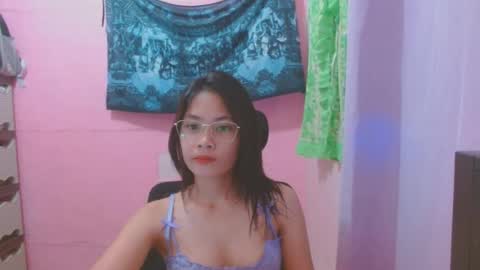 Mia online show from 08-06-26, 03:30