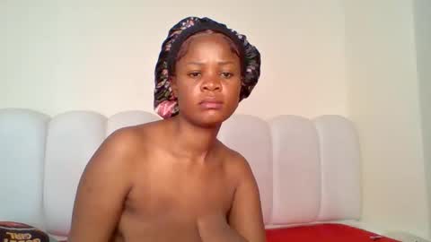 Snapshot of sweetsugar_t chatting on 10-27-25, 07:45 Sweetsugar online show from 10-27-25, 07:45