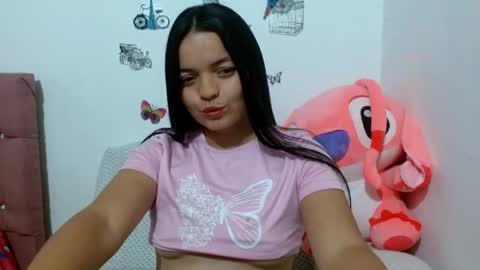 Snapshot of sweett_2026 chatting on 05-17-26, 11:23 sweet online show from 05-17-26, 11:23