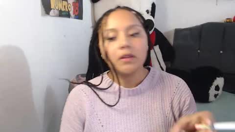 Snapshot of sweett_candy1 chatting on 05-17-26, 08:27 sweett_candy1 online show from 05-17-26, 08:27