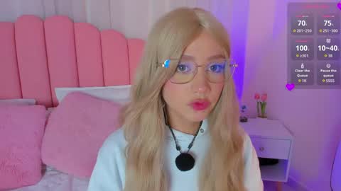sweett_fire online show from 05-11-26, 06:16