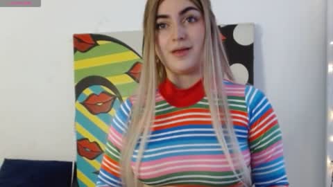 Snapshot of sweett_minionn chatting on 01-06-25, 02:58 IG valeen mo Vale My schedule Monday to Friday900 am - 300 pm online show from 01-06-25, 02:58
