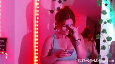Snapshot of sweett_minionn chatting on 02-21-25, 02:39 IG valeen mo Vale My schedule Monday to Friday900 am - 300 pm online show from 02-21-25, 02:39