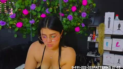 Molly -  INDEPENDENT MODEL online show from 04-21-26, 04:45