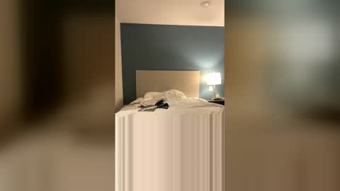 sweettreatz26 online show from 04-27-26, 05:05