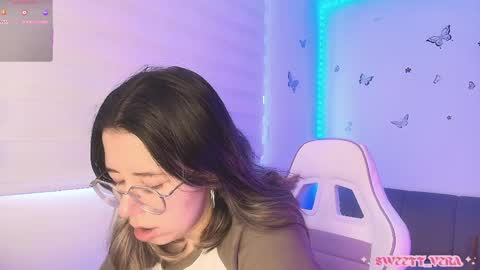 Snapshot of sweettvera_ chatting on 05-11-26, 12:55 Veronica Independent Model online show from 05-11-26, 12:55