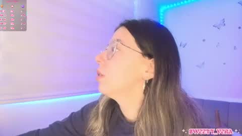Snapshot of sweettvera_ chatting on 06-11-26, 12:36 Veronica Independent Model online show from 06-11-26, 12:36