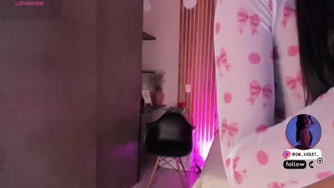Snapshot of sweetviolet___ chatting on 05-17-26, 12:34 sweetviolet___ online show from 05-17-26, 12:34