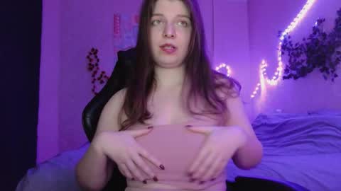 Snapshot of sweetviya chatting on 09-25-25, 04:11 Viya online show from 09-25-25, 04:11