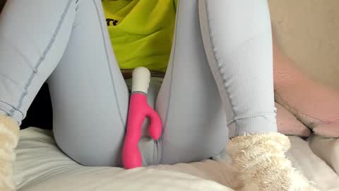 Snapshot of sweety_cum chatting on 01-21-25, 11:24 Mia online show from 01-21-25, 11:24