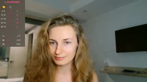 Snapshot of sweety_fruits chatting on 10-23-25, 11:20 sweety_fruits online show from 10-23-25, 11:20