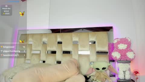  independent model  online show from 01-11-25, 01:06