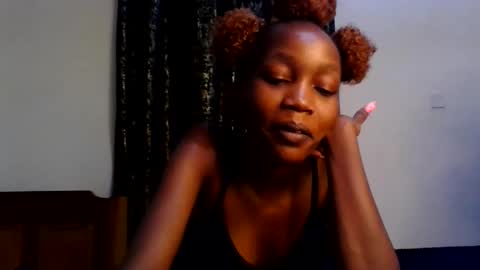 Snapshot of sweety_melanin chatting on 05-22-26, 01:46 Vickky online show from 05-22-26, 01:46