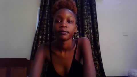 Snapshot of sweety_melanin chatting on 05-27-26, 10:23 Vickky online show from 05-27-26, 10:23