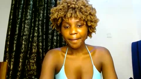 Snapshot of sweety_spixxy chatting on 06-04-26, 04:02 Dolly online show from 06-04-26, 04:02