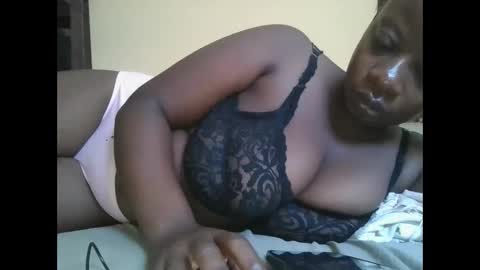 Snapshot of sweetyass25 chatting on 10-20-25, 05:52 sweetyass25 online show from 10-20-25, 05:52