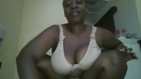 Snapshot of sweetyass25 chatting on 10-21-25, 06:08 sweetyass25 online show from 10-21-25, 06:08