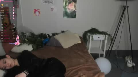 sweetydeviliya online show from 02-22-25, 08:07