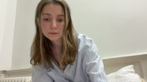 Snapshot of sweetyforever chatting on 07-28-26, 11:48 Lily online show from 07-28-26, 11:48