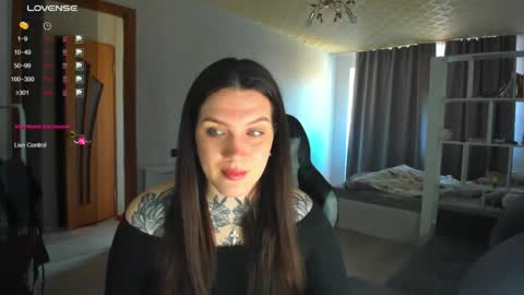 Aiza online show from 04-17-26, 07:22