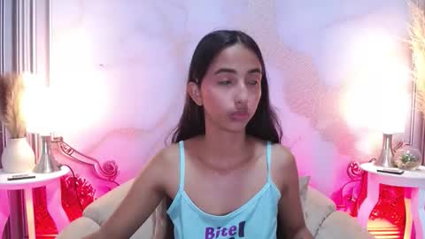 Snapshot of sweetylally chatting on 09-13-25, 12:05 LAURA online show from 09-13-25, 12:05